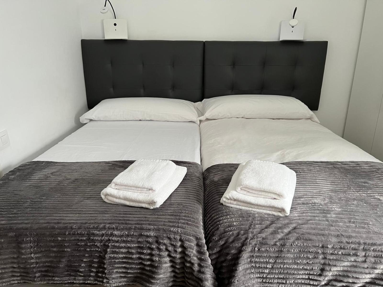 H&H Suite Espectacular Apartamento En El Centro De Granada Luaran gambar