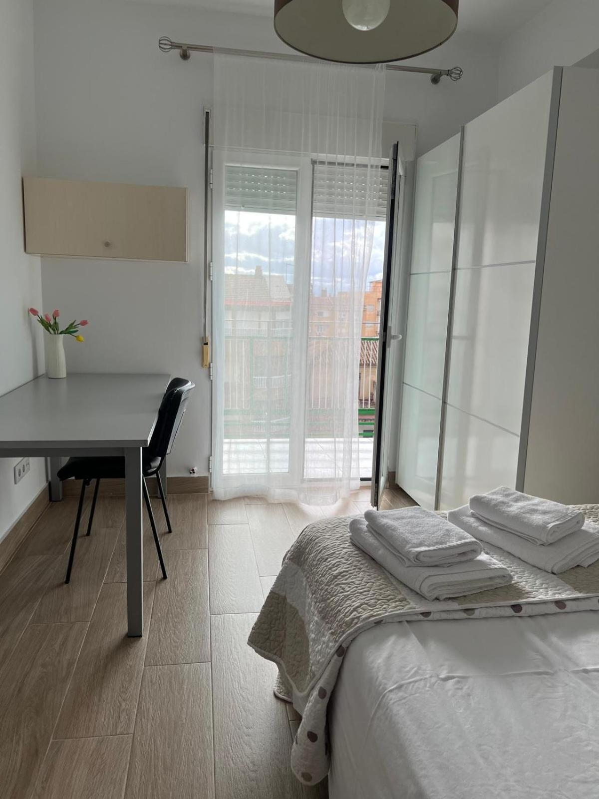 H&H Suite Espectacular Apartamento En El Centro De Granada Luaran gambar