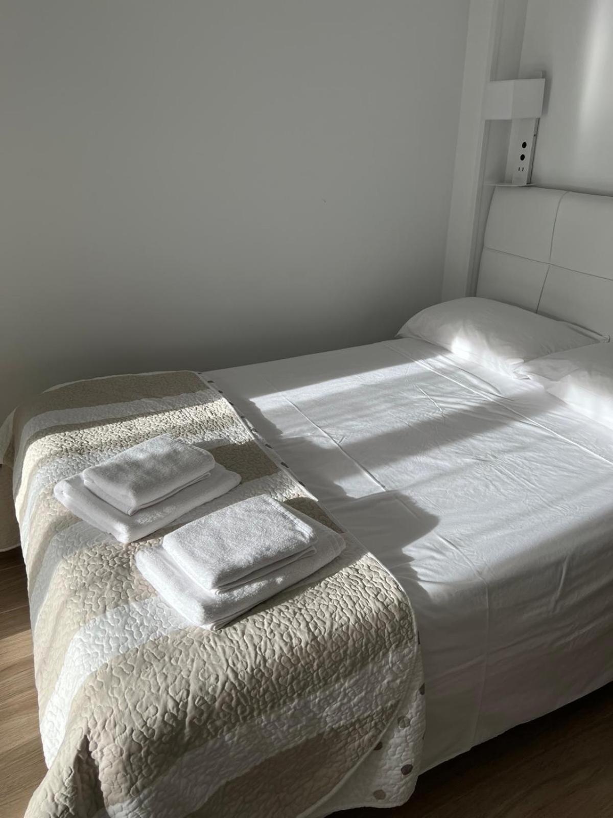 H&H Suite Espectacular Apartamento En El Centro De Granada Luaran gambar